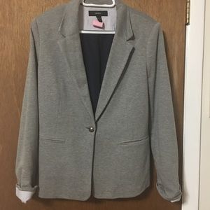 Gray blazer with one button